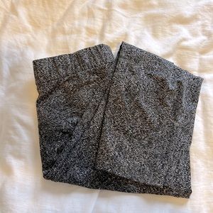 Lululemon black and white pants